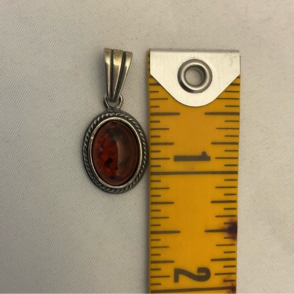 Beautiful Amber and Sterling Silver Pendant - Picture 3 of 3